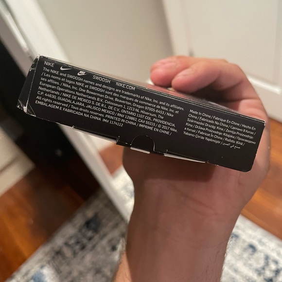 Supreme Nike Shooting Sleeve - Picture 6 of 6